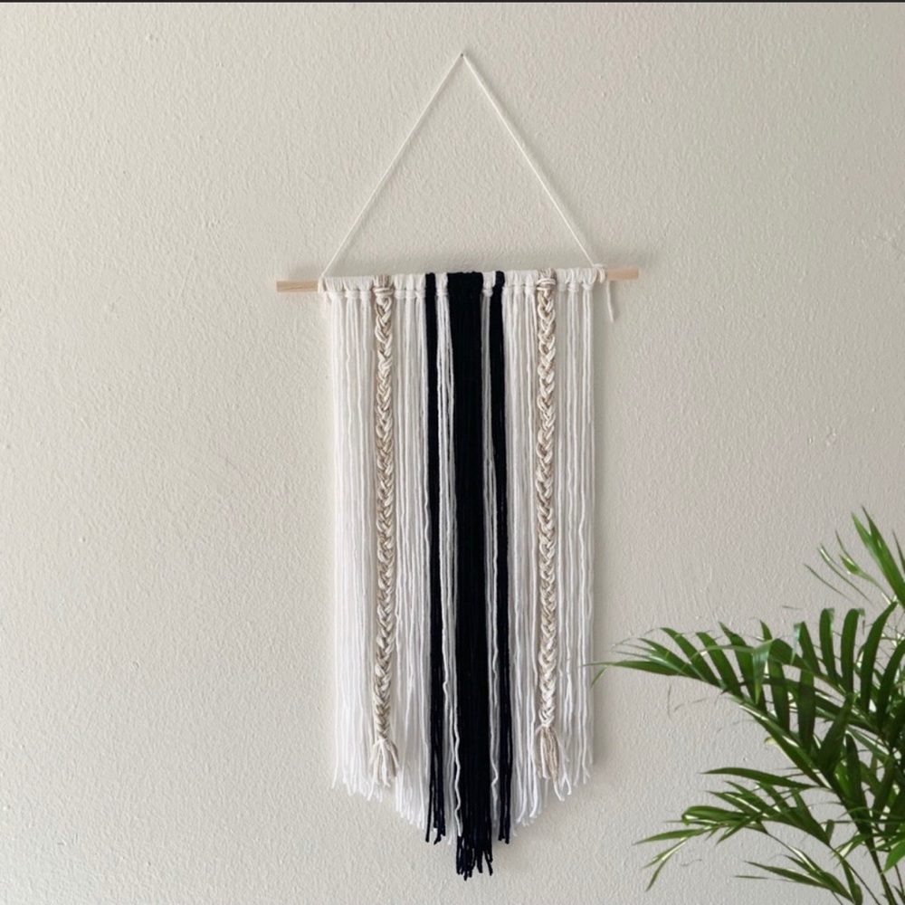 ✨Yarn wall hangings!✨